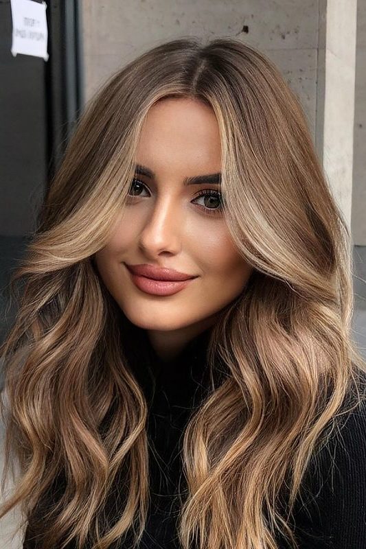 2022 hair trends, natural and flawless sunkissed balayage